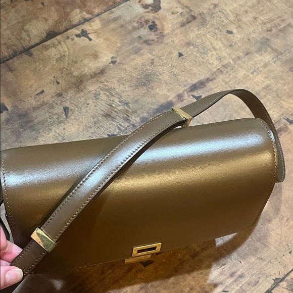 Celine Tan Leather Crossbody Bag with Gold Clasp - Picture 5 of 8